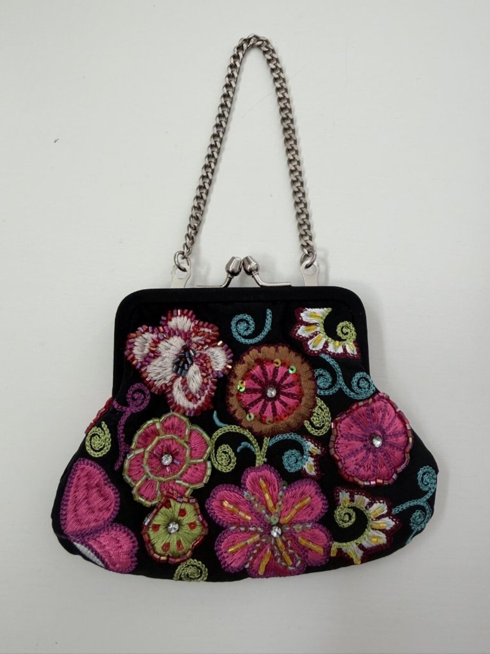 Vera Bradley Embroidered Beaded Kiss Lock Evening Bag Black Floral Chain Strap